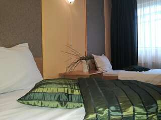 Отель Hotel Sorbona Варна Двухместный номер с 2 отдельными кроватями-15