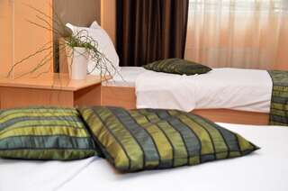 Отель Hotel Sorbona Варна Двухместный номер с 2 отдельными кроватями-3